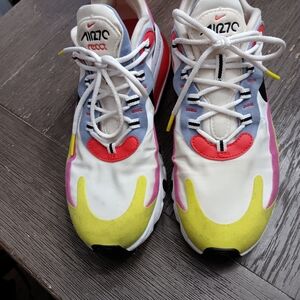 Womens Suze 9, Nike React 270 Multicolor Sneakers